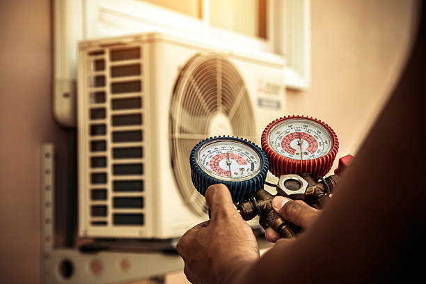 Professional Hvac technician working in Magnolia, NC